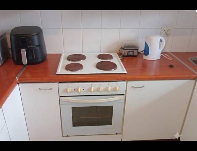 2 BEDROOM PROPERTY TO RENT IN SONSTRAAL HEIGHTS